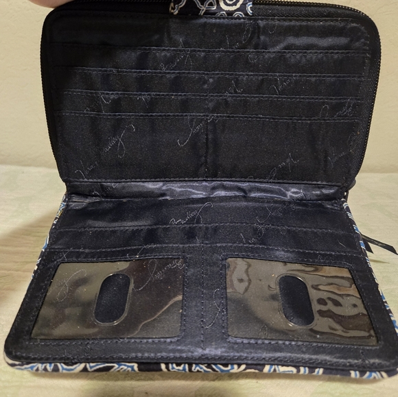Vera Bradley Navy Blue Paisley Zip Around Wallet. - Picture 4 of 5